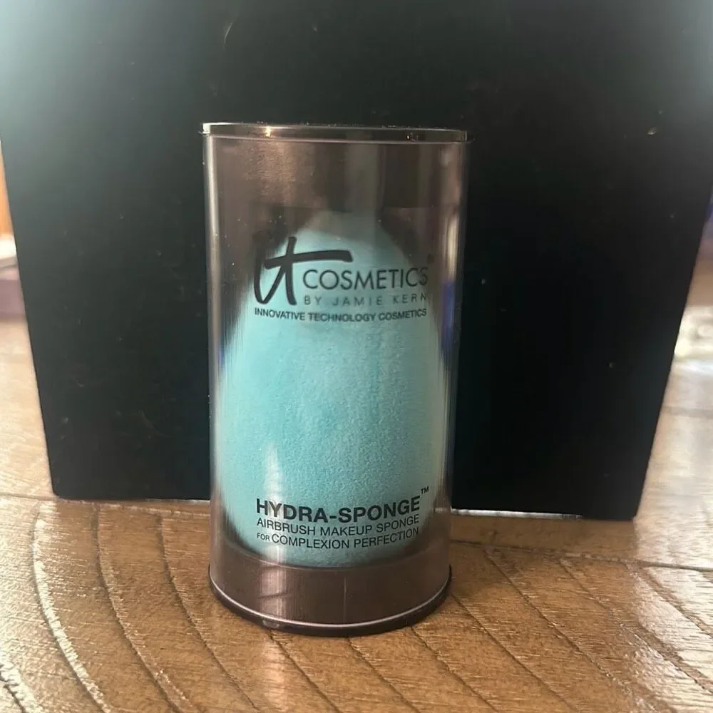 IT COSMETICS Hydra Makeup Sponge Wet Dry Foundation Blending Aqua‎ Blue New